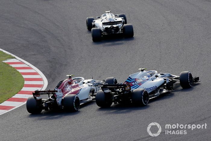 Charles Leclerc, Sauber C37 y Sergey Sirotkin, Williams FW41 battle