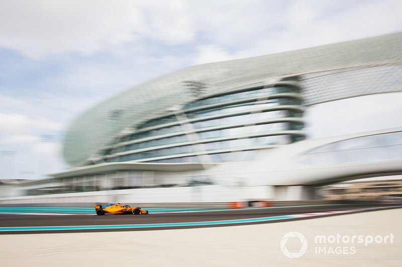 Карлос Сайнс, McLaren MCL33