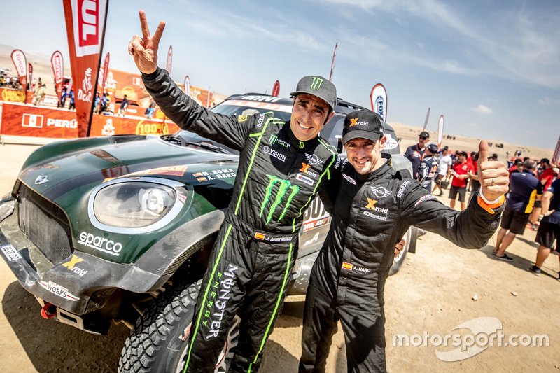 #307 X-Raid Team Mini: Нані Рома, Алекс Аро