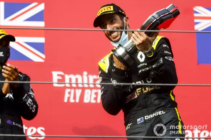 Podio: tercer lugar Daniel Ricciardo, Renault F1