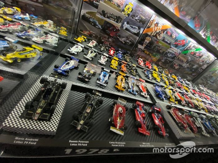 Colección de coches miniatura de F1