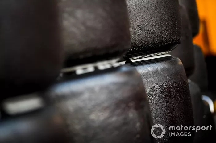 Pirelli tyres