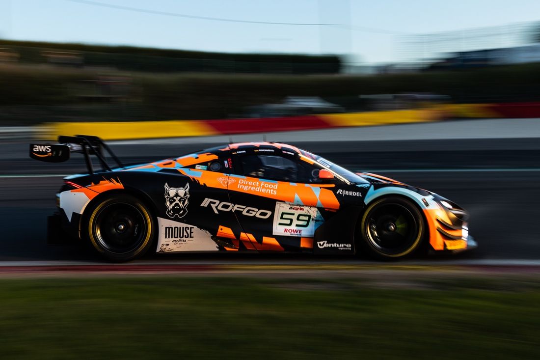 #59 Garaje 59 McLaren 720S GT3 EVO: Joseph Loake, Marvin Kirchhöfer, Benjamin Goethe