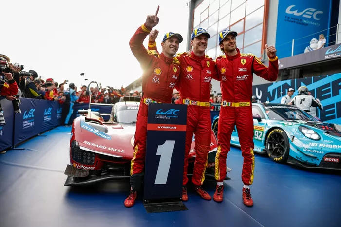 #51 Ferrari AF Corse Ferrari 499P: Alessandro Pier Guidi, James Calado, Antonio Giovinazzi