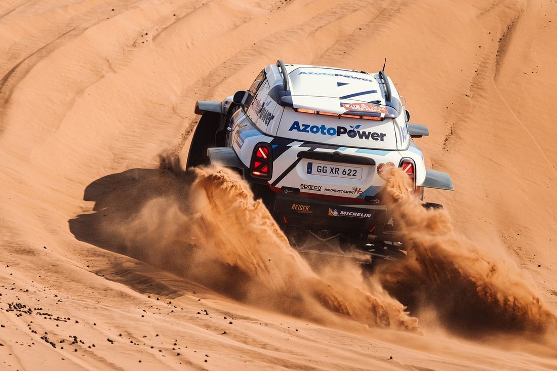 #217 X-raid Mini JCW Team Mini John Cooper Works Rally Plus: Krzysztof Hołowczyc, Łukasz Kurzeja