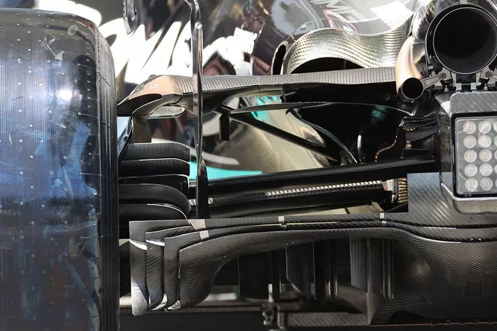 Detalle del difusor del Mercedes W12