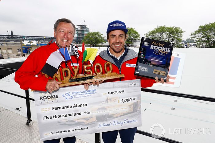 Fernando Alonso, Andretti Autosport Honda, with former McLaren Indy 500 winner Johnny Rutherford