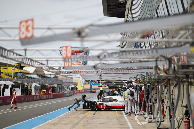 #1 Porsche Team Porsche 919 Hybrid: Neel Jani, Andre Lotterer, Nick Tandy