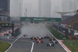 Lewis Hamilton, Mercedes AMG F1 W08, leads Sebastian Vettel, Ferrari SF70H, Valtteri Bottas, Mercedes AMG F1 W08, Kimi Raikkonen, Ferrari SF70H, at the start