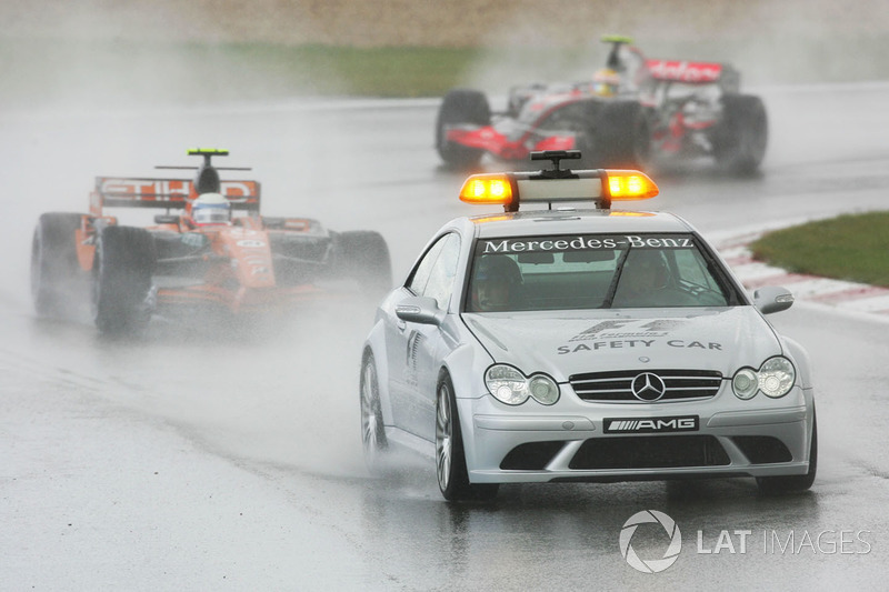 Markus Winkelhock, Spyker F8 VII al comando dietro la Safety Car