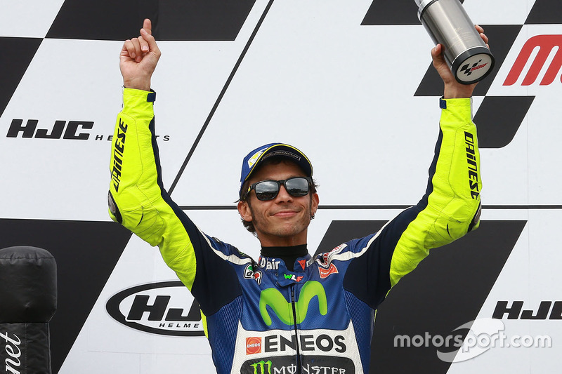 Podio: il secondo classificato Valentino Rossi, Yamaha Factory Racing