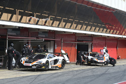 #59 Garage 59 McLaren 650S GT3: Martin Plowman, Andrew Watson, #58 Garage 59 McLaren 650S GT3: Rob B