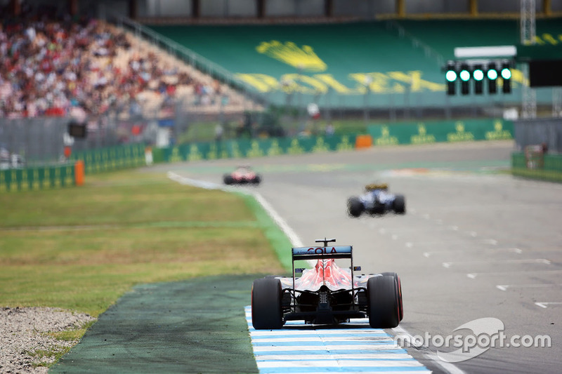 Daniil Kvyat, Scuderia Toro Rosso STR11