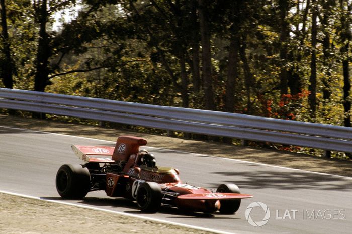 March 711, motor Alfa Romeo T33 V8 (1971)