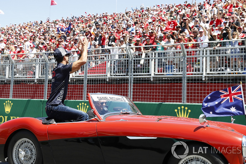 Daniel Ricciardo, Red Bull Racing, in the drivers parade