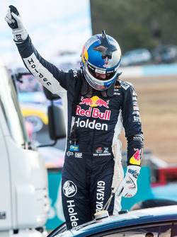Race winner Shane van Gisbergen, Triple Eight Race Engineering Holden