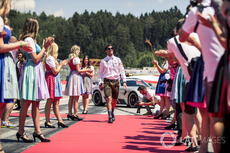 Daniel Ricciardo, Red Bull Racing on the drivers parade