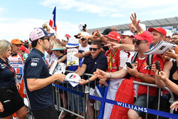 Sergio Perez, Force India imza atıyor