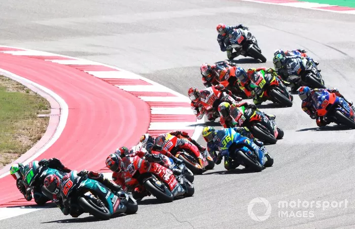 No mundo das motos, mais dois impactos: o GP das Américas foi oficialmente adiado para novembro devido à quarentena italiana e o estado de emergência declarado em Austin. Já as 24 Horas de Le Mans de motos foi transferida de abril para setembro