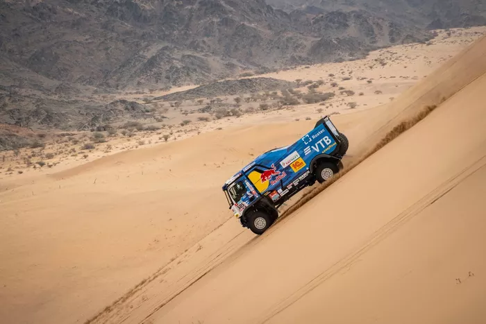 #505 Kamaz - Master: Eduard Nikolaev, Evgenii Iakovlev, Vladimir Rybakov