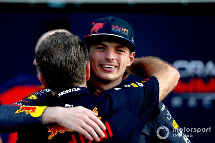 Christian Horner, Director de Red Bull Racing y el ganador Max Verstappen, Red Bull Racing