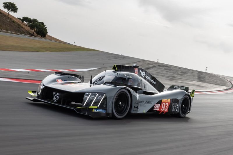 Peugeot, son 9X8 WEC Hypercar'ı tanıttı, Magnussen'in yerini