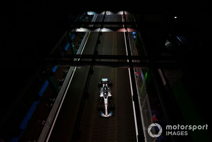 Lewis Hamilton, Mercedes AMG F1 W09 EQ Power+
