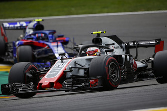 Kevin Magnussen, Haas F1 Team VF-18, Pierre Gasly, Toro Rosso STR13