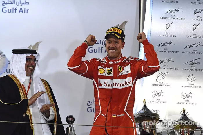 Podyum: Yarış galibi Sebastian Vettel, Ferrari