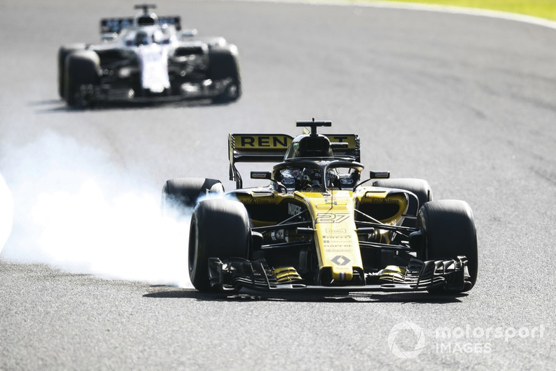 Nico Hulkenberg bloquea sus neumáticos