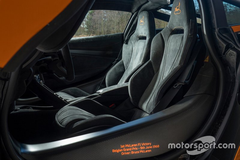 McLaren 720S Spa 68, dettaglio dell'iscrizione sullo 