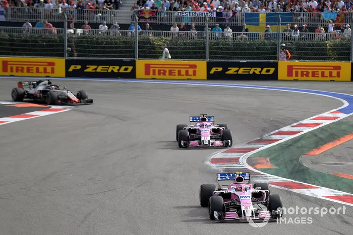 Esteban Ocon, Racing Point Force India VJM11 y Sergio Perez, Racing Point Force India VJM11