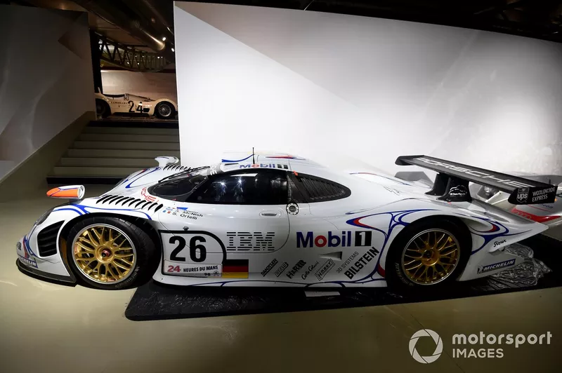 Porsche 911 GT1-98, vainqueur au Mans en 1998