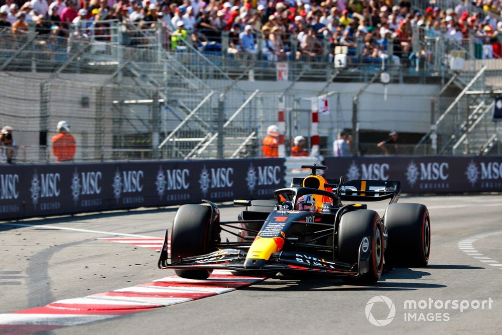 Max Verstappen, Red Bull Racing RB19, en el GP de Mónaco 2023.