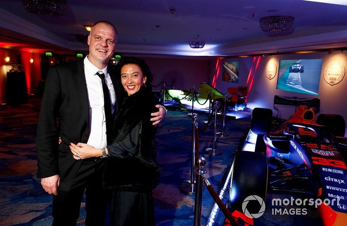 Invitados en el Hall