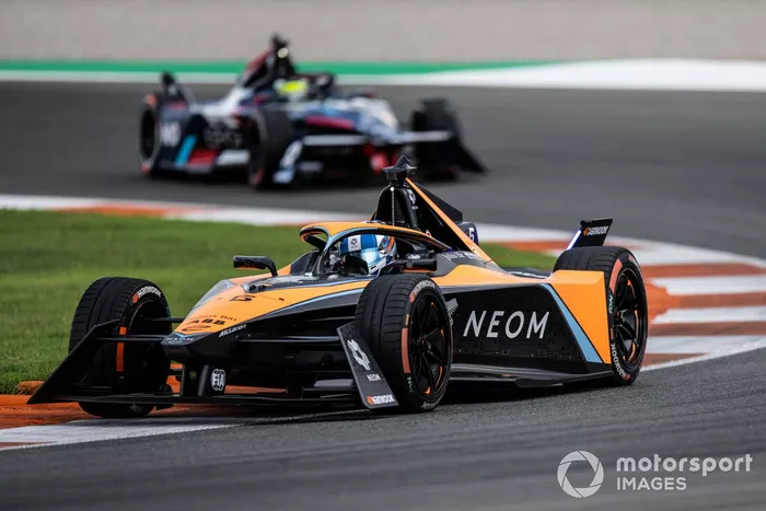 Jake Hughes, McLaren