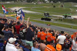 Max Verstappen, Red Bull Racing ve taraftarları