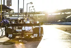 Pitlane atmosphere