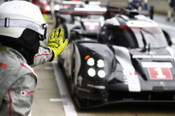 #1 Porsche Team, Porsche 919 Hybrid: Timo Bernhard, Mark Webber, Brendon Hartley