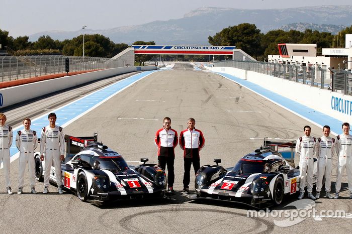 Porsche Team: Brendon Hartley, Timo Bernhard, Mark Webber, Andreas Seidl; Fritz Enzinger, LMP1 Direc
