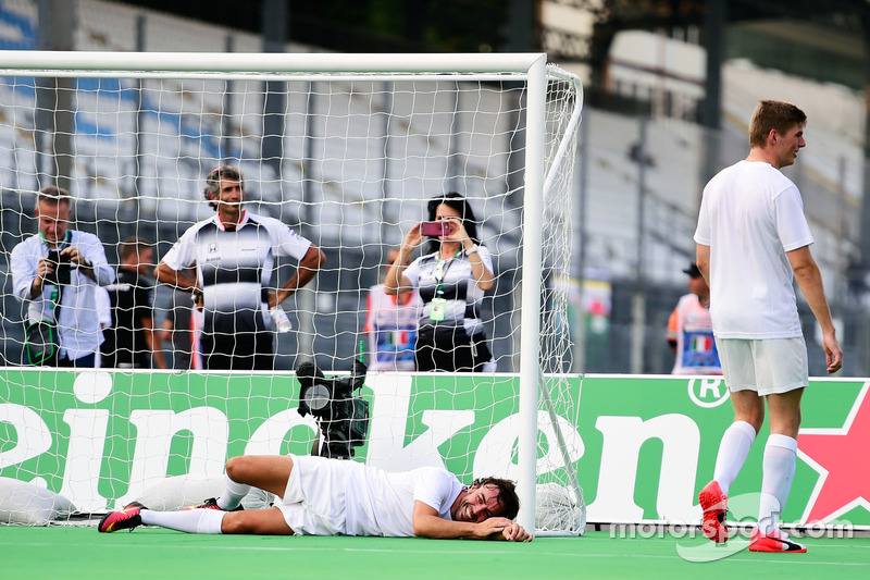 Fernando Alonso, McLaren at the charity 5-a-side football match