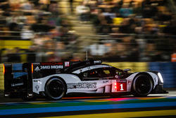 #1 Porsche Team Porsche 919 Hybrid: Timo Bernhard, Mark Webber, Brendon Hartley