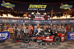 Ganador de la carrera Graham Rahal, Rahal Letterman Lanigan Racing Honda