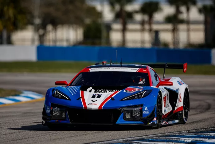 #3 Corvette Racing by Pratt Miller Motorsports Corvette Z06 GT3.R: Antonio Garcia, Alexander Sims, Marvin Kirchhöfer