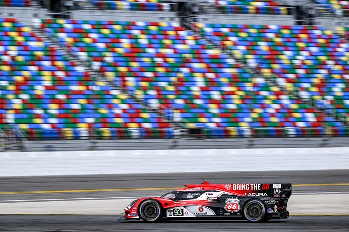 #93 Acura Meyer Shank Racing w/Curb Agajanian Acura ARX-06: Renger van der Zande, Nick Yelloly, Alex Palou, Kaku Ohta