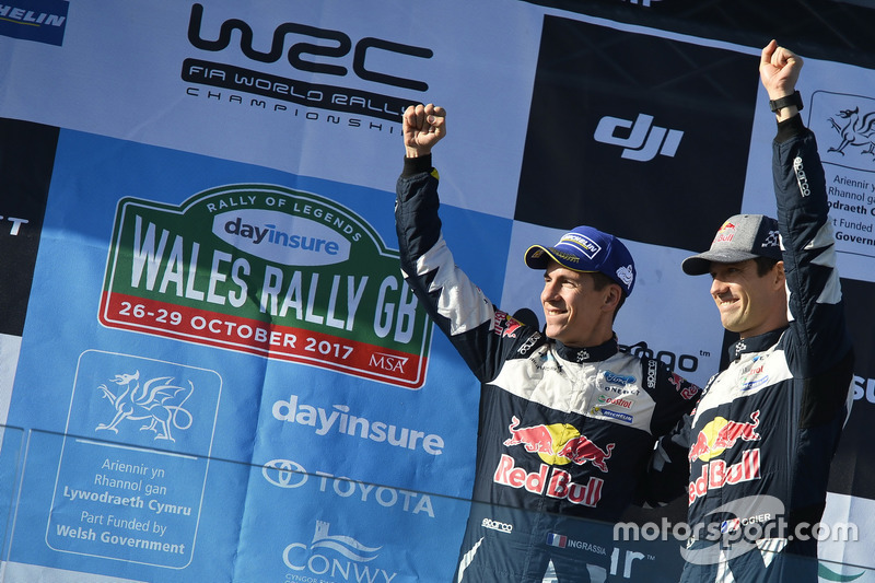 Podium: Sébastien Ogier, Julien Ingrassia, Ford Fiesta WRC, M-Sport
