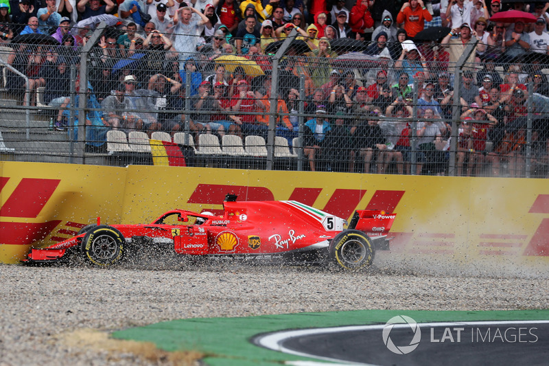 Sebastian Vettel, Ferrari SF71H crashes out of the race