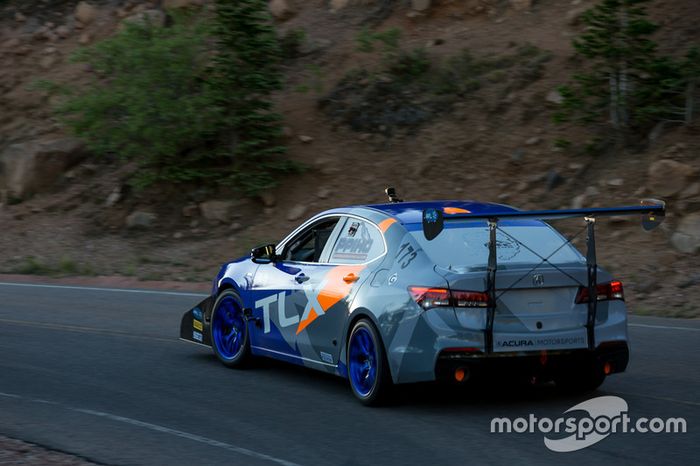 #173 Nick Robinson, Acura TLX A-Spec