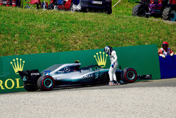 Valtteri Bottas, Mercedes-AMG F1 W09 se retira de la carrera
