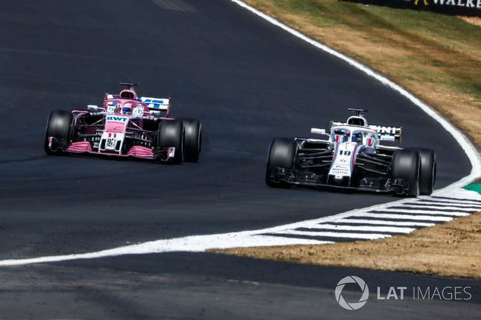 Sergio Perez, Force India VJM11 y Lance Stroll, Williams FW41